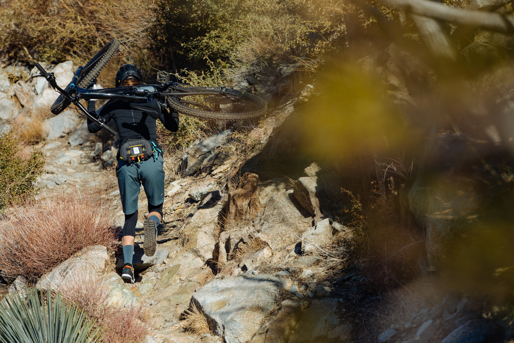 Specialized lança nova sapatilha híbrida para pedalar e caminhar